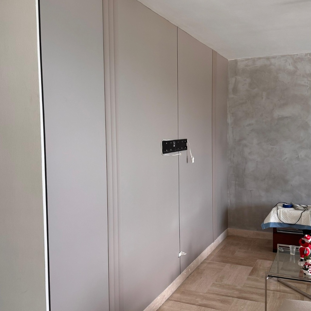 LAMINA LISA - REVESTIMIENTO PARA PAREDES INTERIORES 122*0.5*290CM