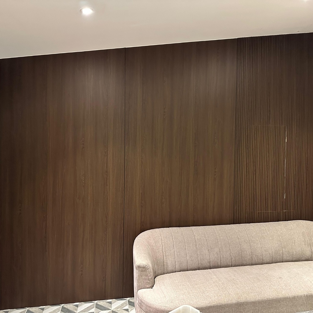 LAMINA LISA - REVESTIMIENTO PARA PAREDES INTERIORES 122*0.5*290CM