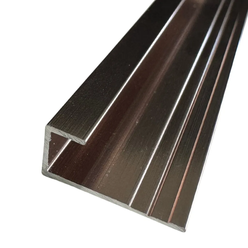 PERFIL EN FORMA (TERMINACION)  U 7MM*3M - WP (copia)